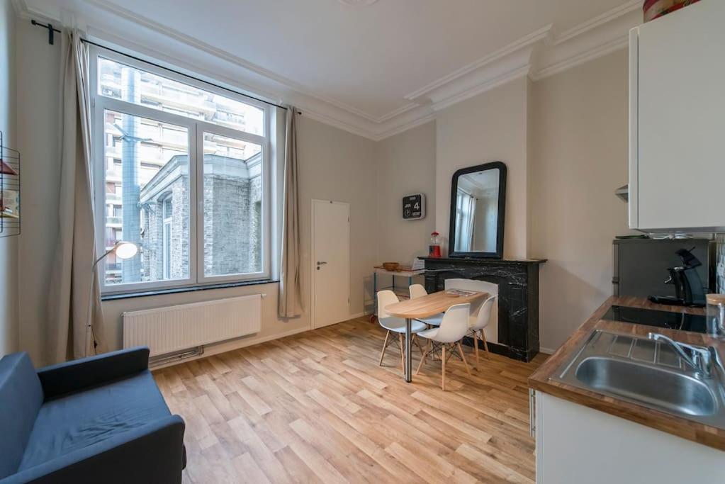 Joli Appartement 2 Chambres A Lutych Exteriér fotografie
